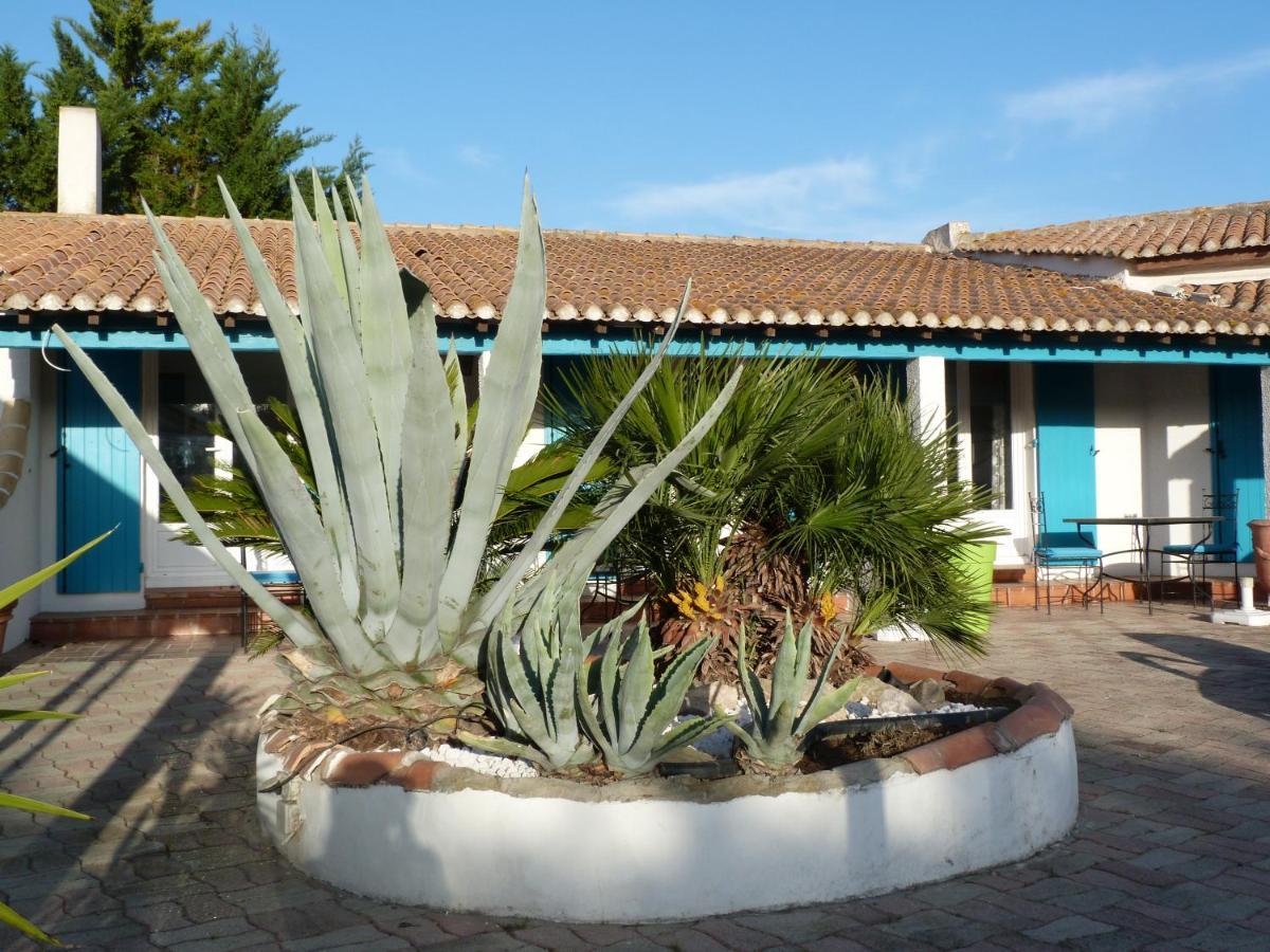 L'Auberge Camarguaise Saintes-Maries-de-la-Mer Exterior photo
